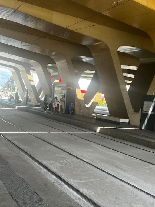 Un Charmant Studio Pres Tramway Тье Экстерьер фото
